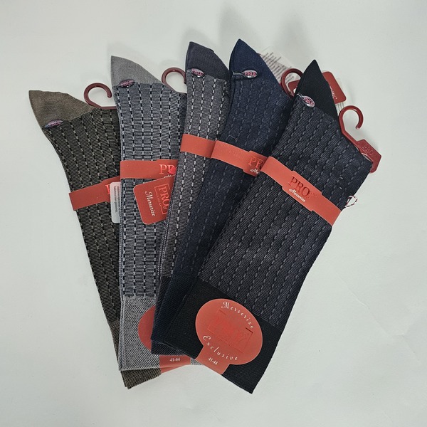 Сет од пет пара елегантни чорапи во различни бои